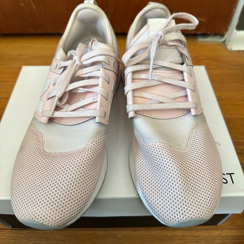 New Balance Women's Light Pink Sneakers